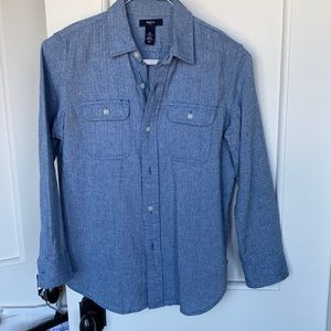 Gap long sleeve boy’s 100% cotton shirt.  Size L